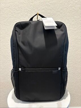 NWT Dell Black Everyday Laptop Backpack with Mesh Side Pockets